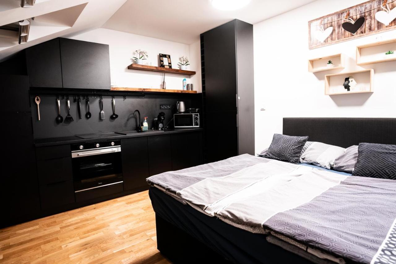 דירות Exclusive Apartman Prague Jecna מראה חיצוני תמונה