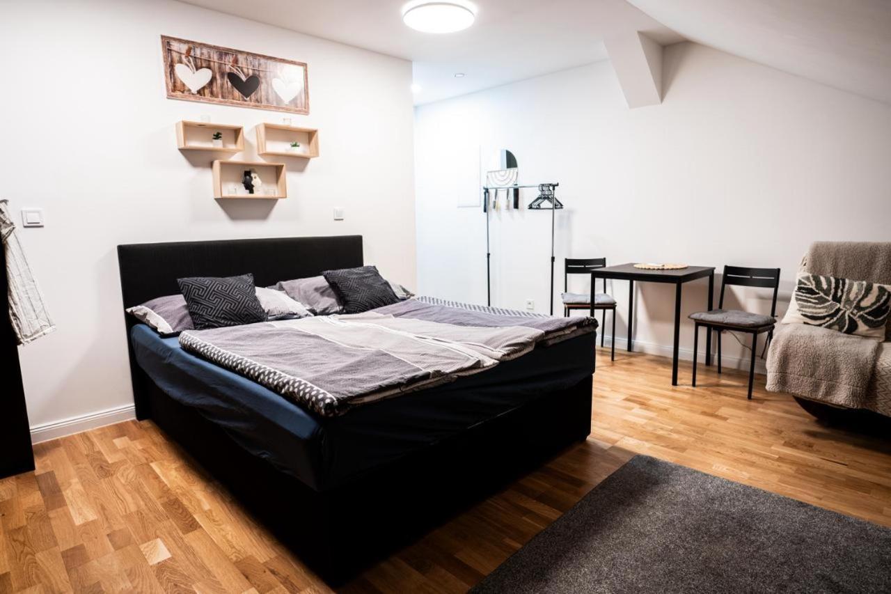 דירות Exclusive Apartman Prague Jecna מראה חיצוני תמונה